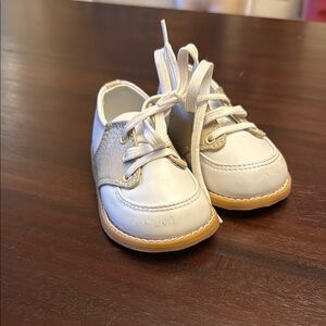 Toddler light brown and white saddle shoes size 5